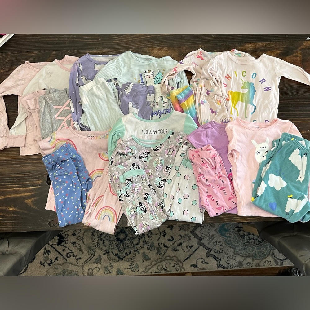 Pajamas 4T lot of 12